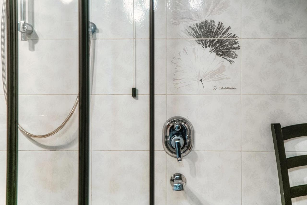 Home N 5 By Quokka 360 - Vintage-Soul Flat On Como Cathedral エクステリア 写真